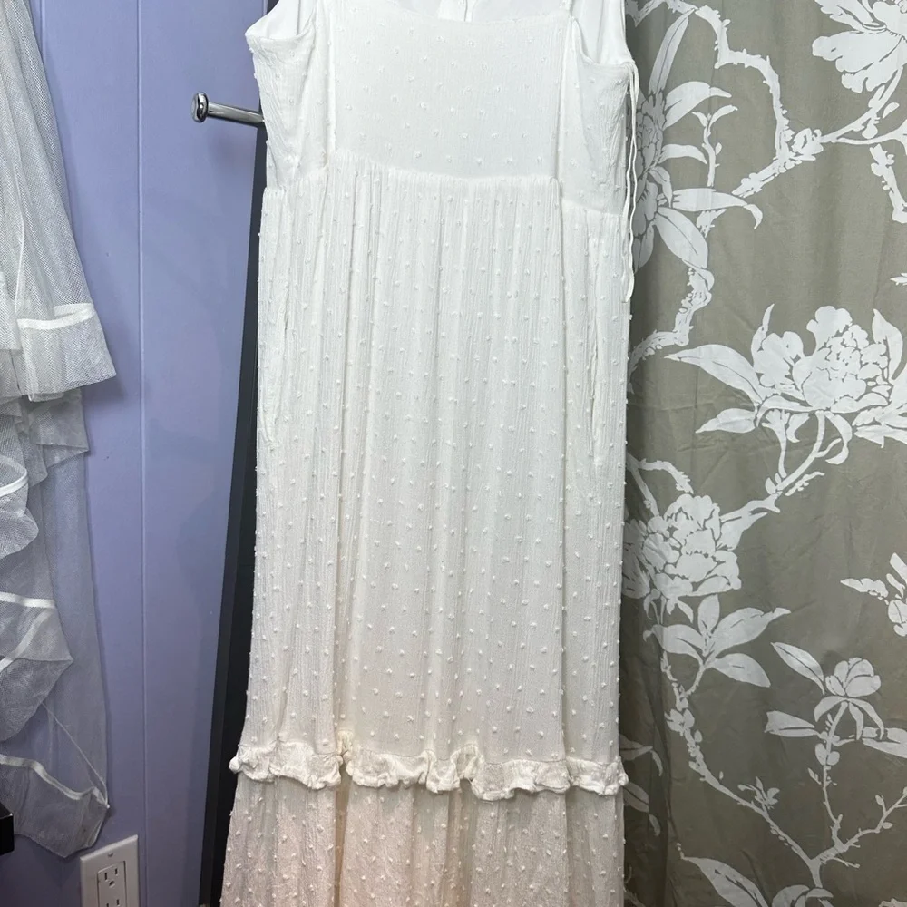 White Button-Down Maxi Dress - Picture 5 of 9